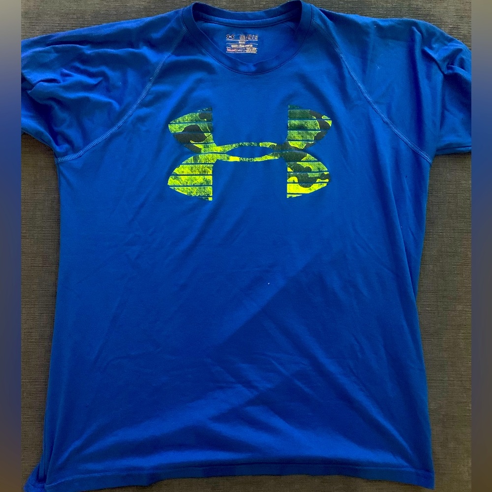 Excellent Condition Men’s Medium Activewear Underarmour Tshirt